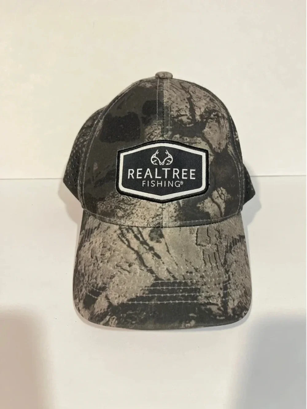 Realtree Fishing Max Mesh Trucker Camouflage Patch Outdoors SnapBack Hat Cap